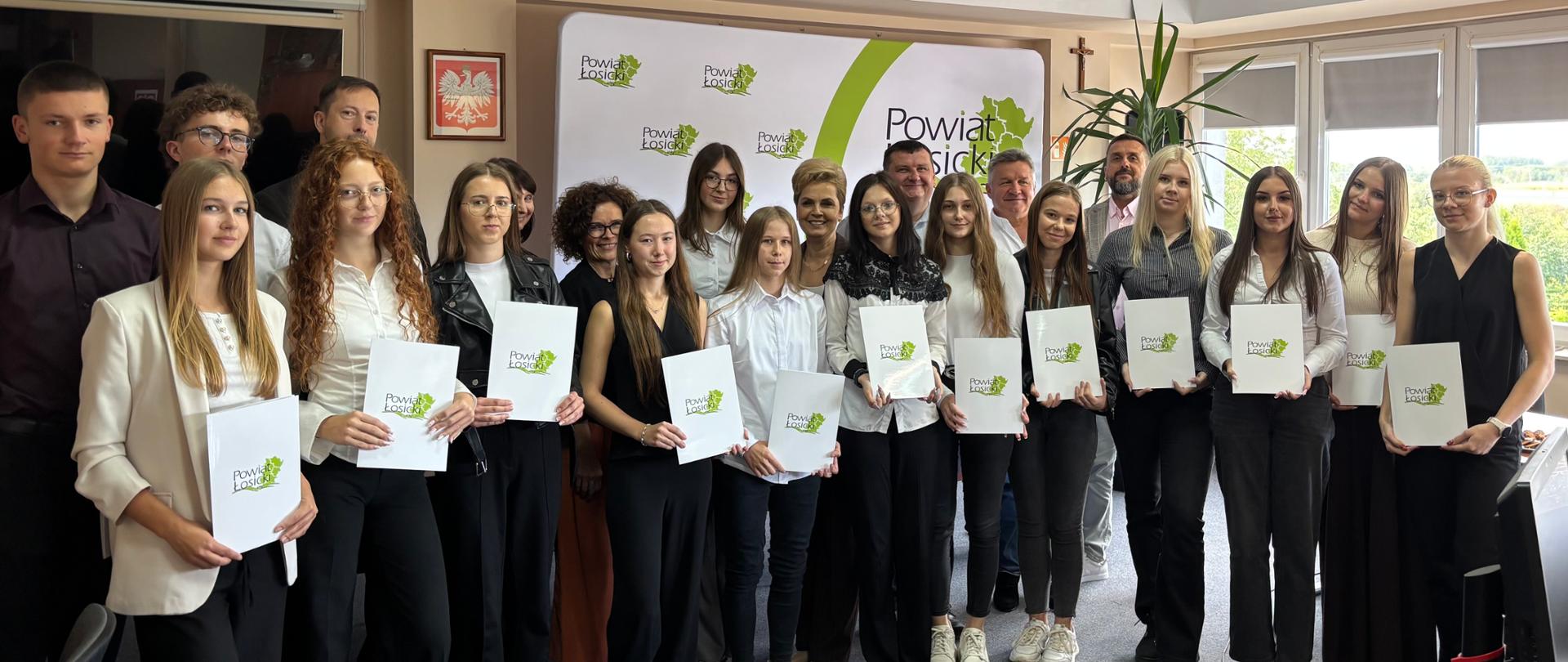 Wręczenie stypendiów Starosty Powiatu Łosickiego