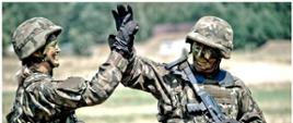 Wojskowa Komenda Uzupełnień w Bielsku Podlaskim, 14 Batalion Lekkiej Piechoty w Hajnówce zapraszają na wakacje w mundurze. Terminy szkoleń: podstawowe dla osób, które nie odbyły służby wojskowej: 20.06-04.09, wyrównawcze: dla żołnierzy rezerwy 28.08.-04.09