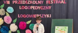 Przedszkolaki w trakcie prezentowania wierszyków