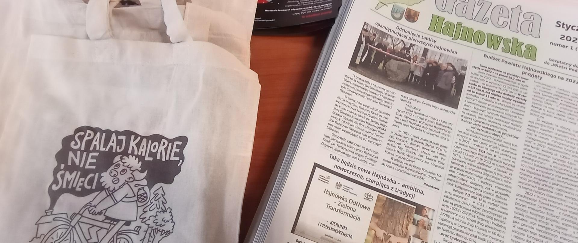 Spalaj kalorie nie śmieci - materiały promocyjne - torba i ulotka, dostępne wraz z Gazetą Hajnowską na stole w Urzędzie