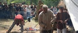„Żelazne Korzenie na Krzemiennym Gruncie” – żywa lekcja historii dla mieszkańców