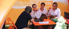 Członkinie z Koła Gospodyń Wiejskich z Tymbarku podczas wywiadu