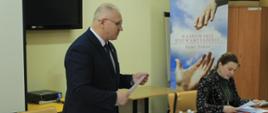 Starosta podczas otwarcia posiedzenia