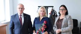 Moment wręczenia podziękowań