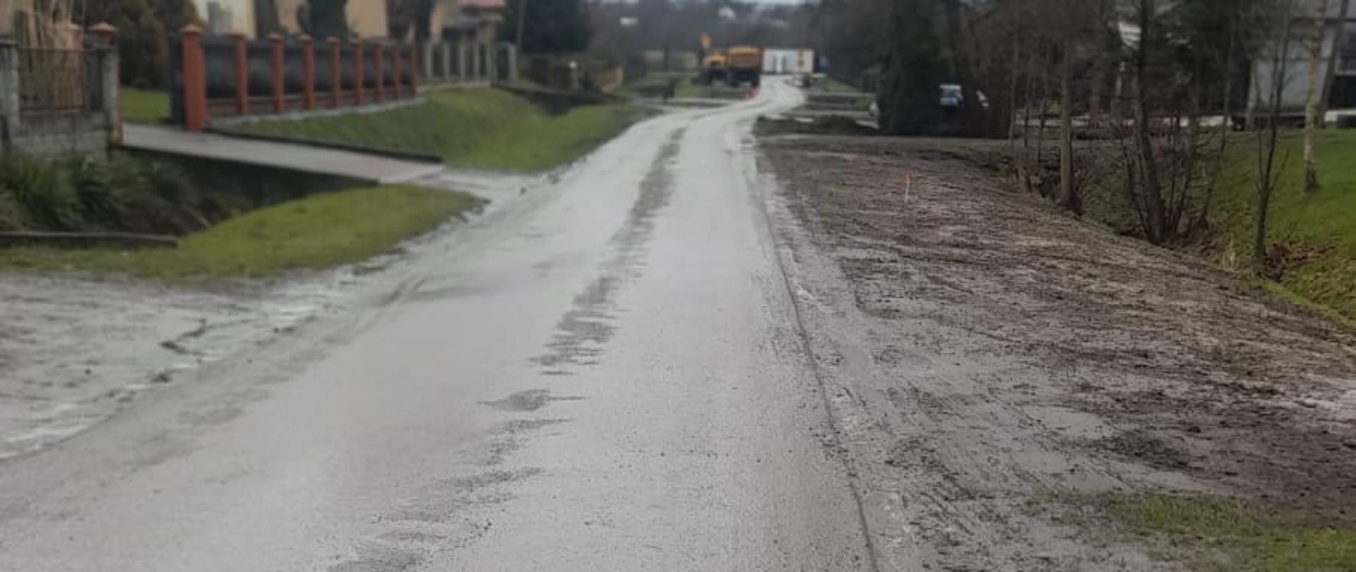 Kolejny etap przebudowy drogi w Zimnej Wodzie