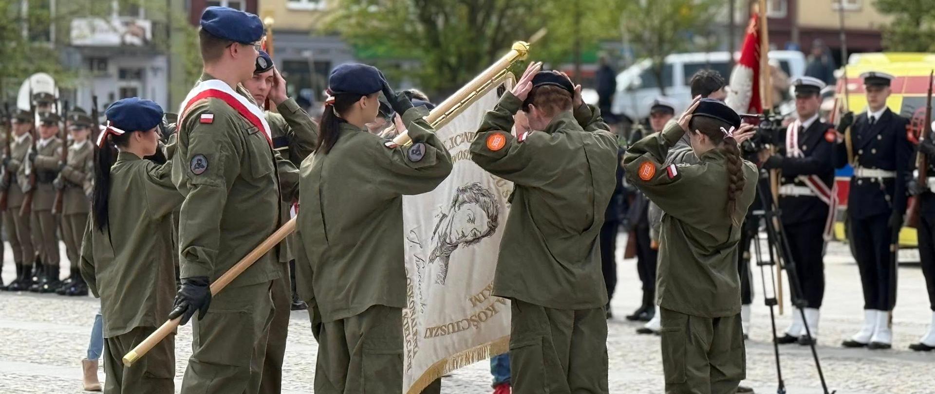 Gdy mundur staje się decyzją – młodzi dla bezpieczeństwa przyszłości