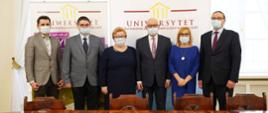 Podpisanie umowy o współpracy - uczestnicy spotkania, fot. 1 