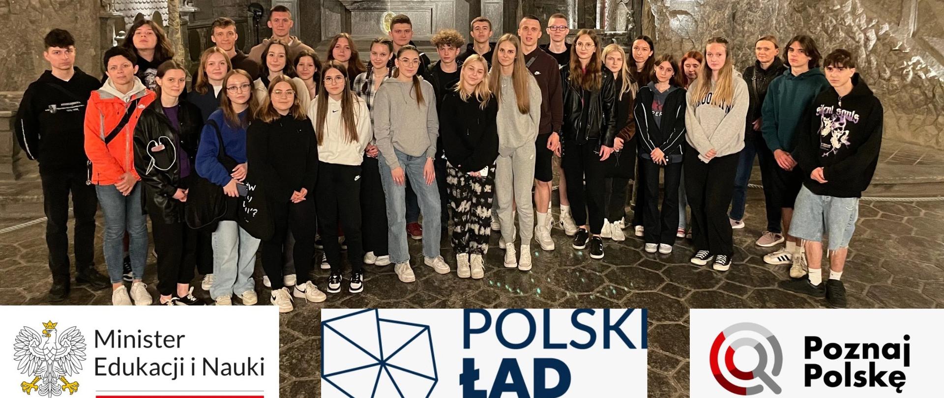 Młodzież i nauczyciele I LO na wycieczce w ramach przedsięwzięcia "Poznaj Polskę"