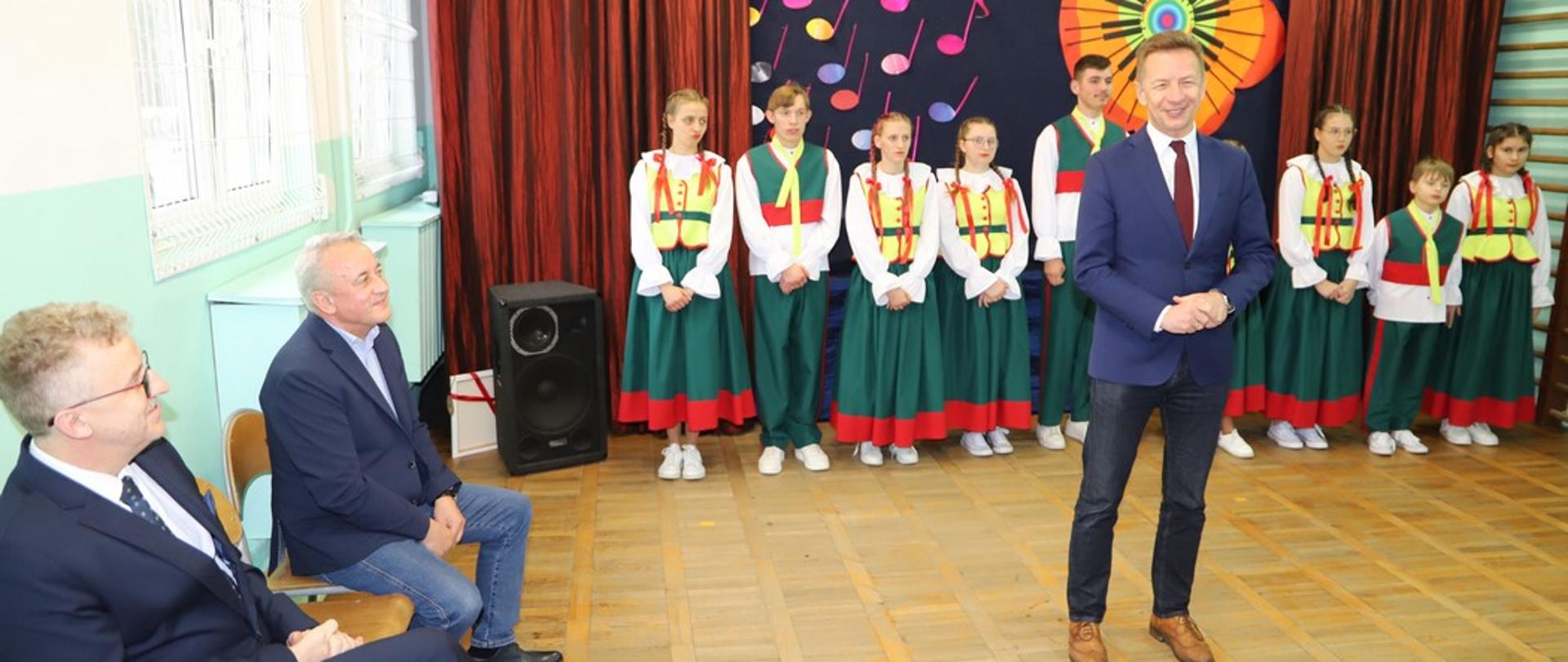 Poseł na Sejm RP Rafał Kasprzyk w Specjalnym Ośrodku Szkolno-Wychowawczym w Baryczy
